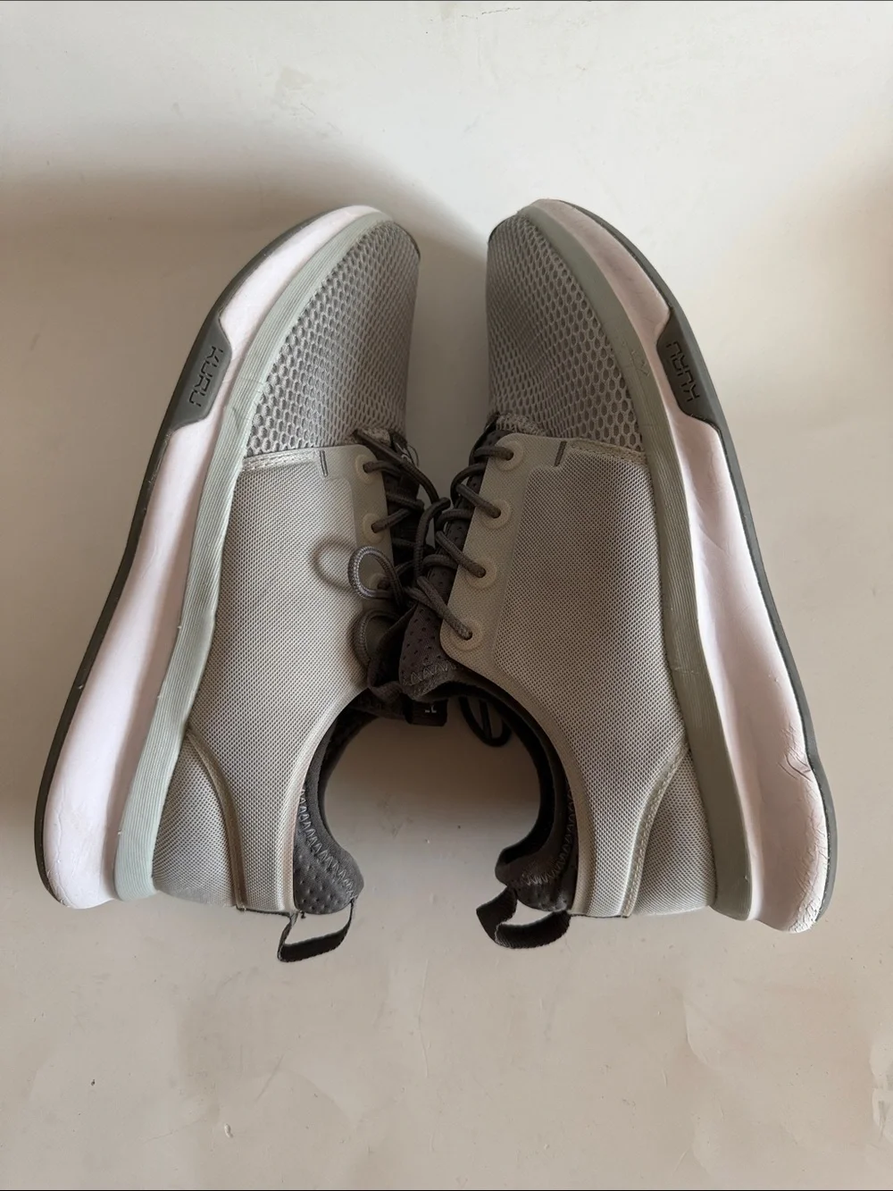 KURU Atom Womens Cloud Gray Athletic Casual Sneaker size 7